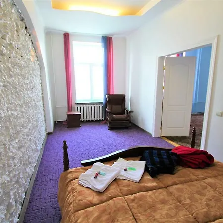 Apartamento Spacious Old In A Quiet Area